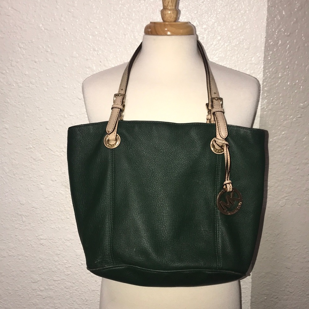 Used Michael Kors hand bag